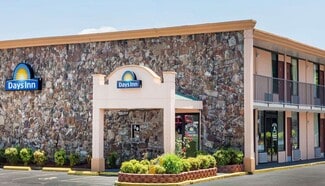 Plus de détails pour 800 University St, Martin, TN - Services hôteliers à vendre