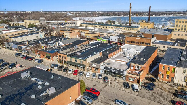 More details for 321 Main Ave, De Pere, WI - Retail for Sale
