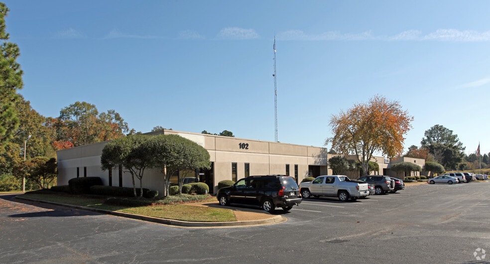 100 - 104 Business Park Dr, Ridgeland, MS for lease - Primary Photo - Image 1 of 29