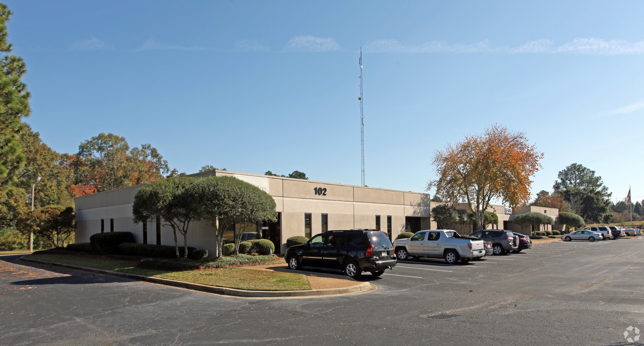 100 - 104 Business Park Dr, Ridgeland, MS for lease Primary Photo- Image 1 of 30
