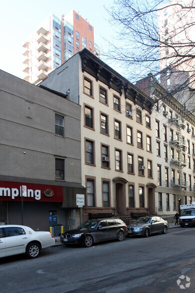 132-134 E 24th St, New York, NY à vendre - Photo principale - Image 1 de 5