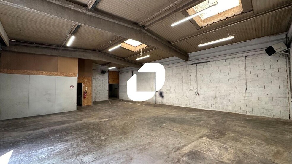 19 Route De Brumath, Vendenheim for lease - Interior Photo - Image 2 of 14