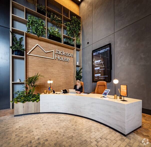 Washway Rd, Sale à louer - Hall d’entrée - Image 2 de 18