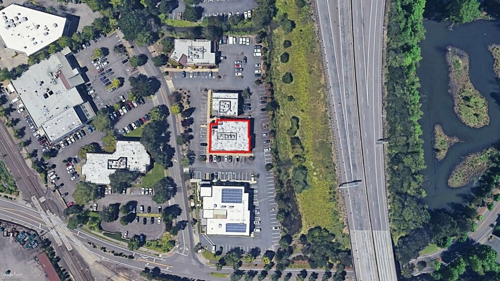 5050 SW Griffith Dr, Beaverton, OR for lease - Building Photo - Image 2 of 4