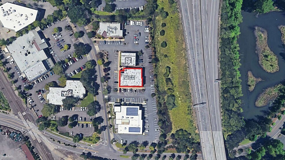 5050 SW Griffith Dr, Beaverton, OR à louer - Photo du bâtiment - Image 2 de 4