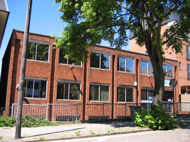 20-22 Station Rd, Kettering à vendre - Photo principale - Image 1 de 6