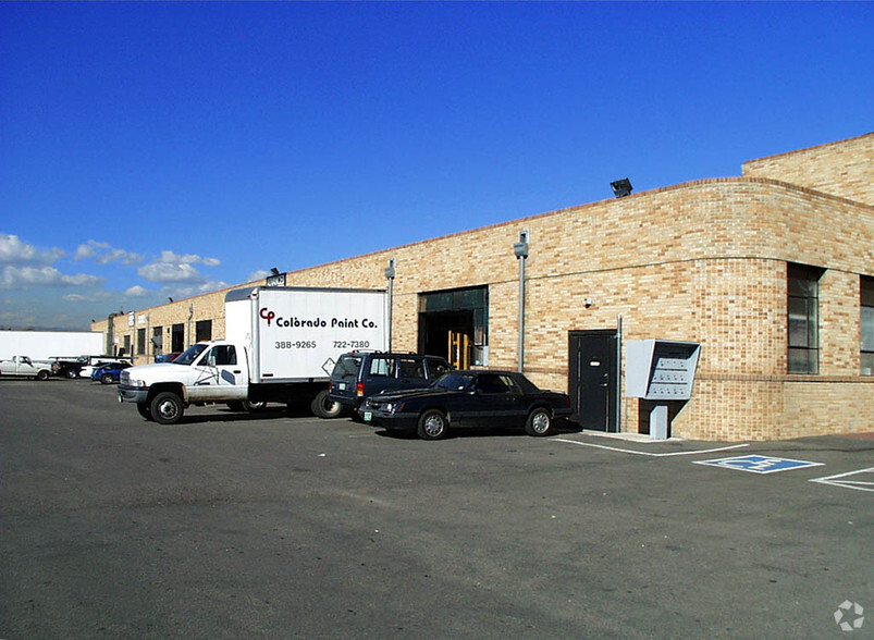 2555 S Santa Fe Dr, Denver, CO for lease - Building Photo - Image 3 of 7