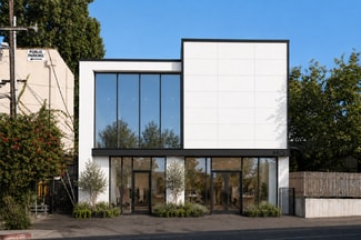 Plus de détails pour 8425 Melrose Ave, West Hollywood, CA - Commerce de détail à louer