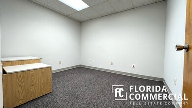 900 SE Federal Hwy, Stuart, FL for lease Interior Photo- Image 2 of 7