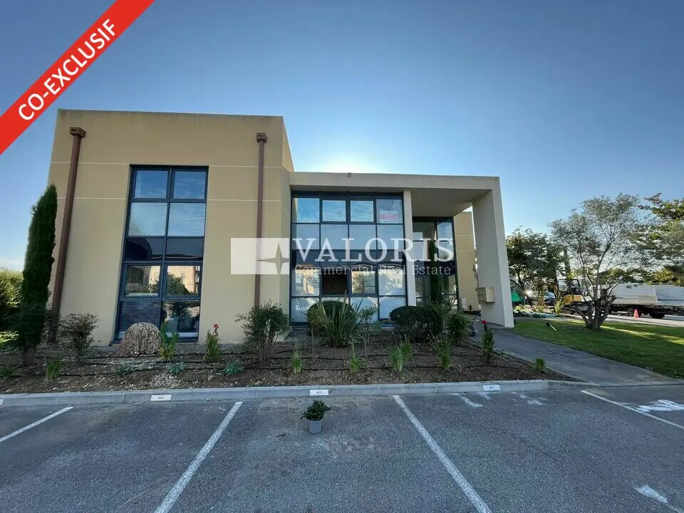 Office in Aix-en-Provence for sale Primary Photo- Image 1 of 13