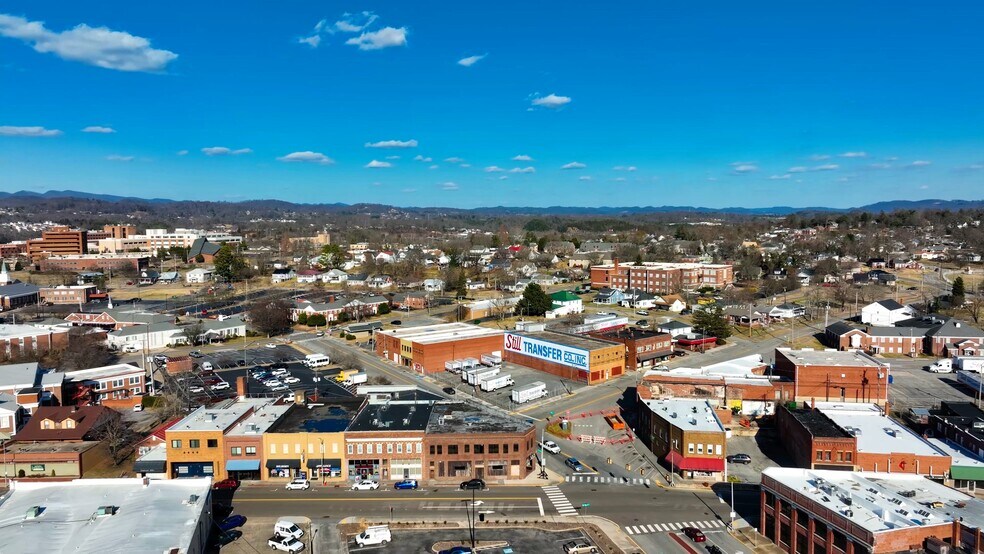 227 Main St, Kingsport, TN à vendre - Vidéo sur l’inscription commerciale - Image 2 de 25