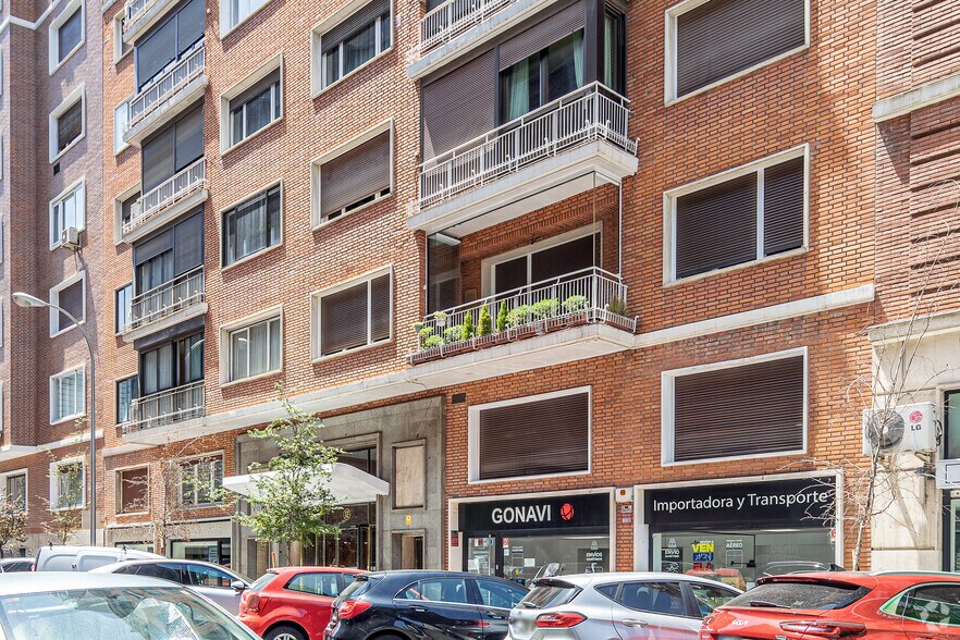 Calle Maiquez, 12, Madrid, Madrid à louer - Photo du bâtiment - Image 2 de 3
