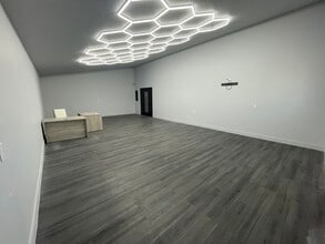 640 N Main St, North Salt Lake, UT à louer Photo intérieure- Image 2 de 9