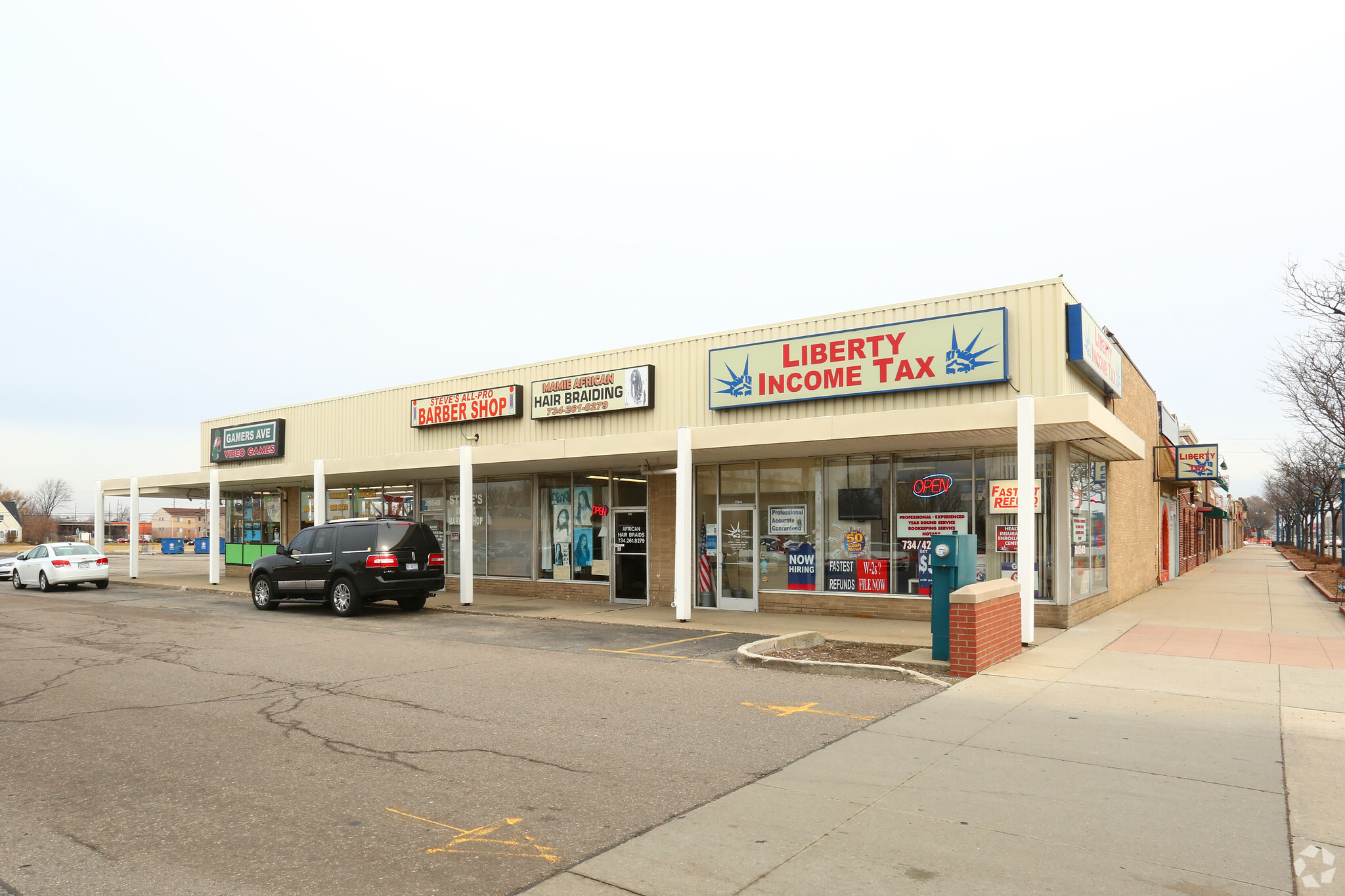 29540-29554 Ford Rd, Garden City, MI à vendre Photo principale- Image 1 de 10