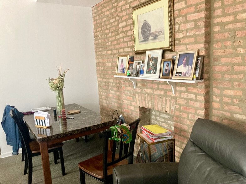5627 S Indiana Ave, Chicago, IL à vendre - Photo du bâtiment - Image 3 de 6
