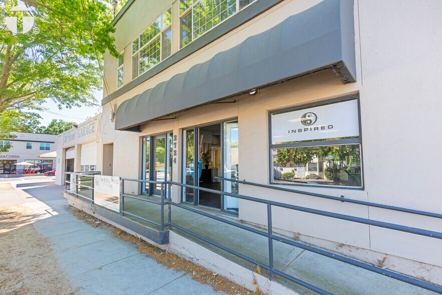 2724 24th St, Sacramento, CA à louer - Photo du bâtiment - Image 2 de 11