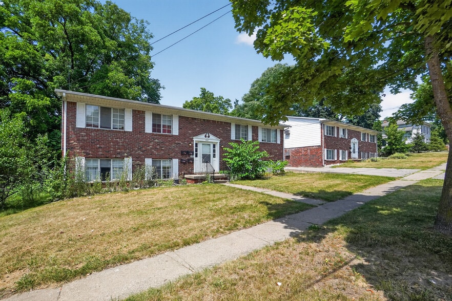Flushing - Mt. Morris 23 Unit Portfolio portfolio of 1 properties for sale on LoopNet.ca - Building Photo - Image 1 of 10