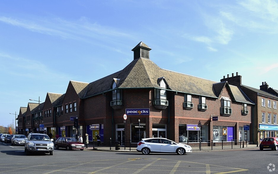 48-54 High St N, Dunstable for lease - Primary Photo - Image 1 of 4