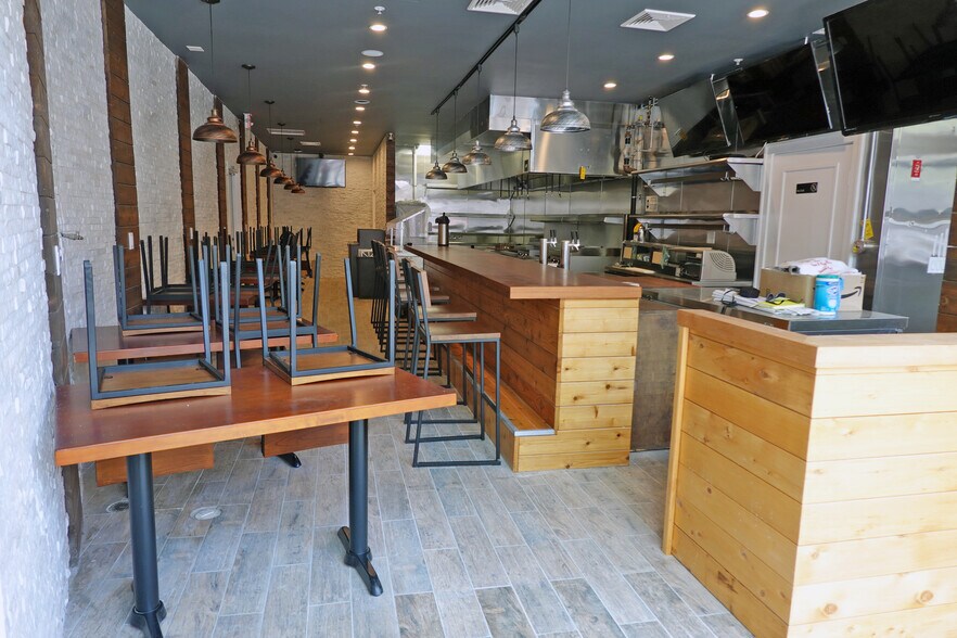 425 Fore St, Portland, ME à louer - Photo du bâtiment - Image 3 de 7