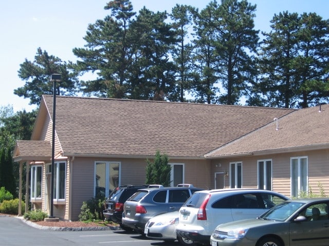 19 Chenell Dr, Concord, NH à vendre - Photo du bâtiment - Image 2 de 3