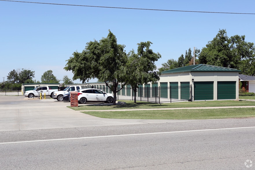 3650 S Classen Blvd, Norman, OK for sale - Building Photo - Image 2 of 10