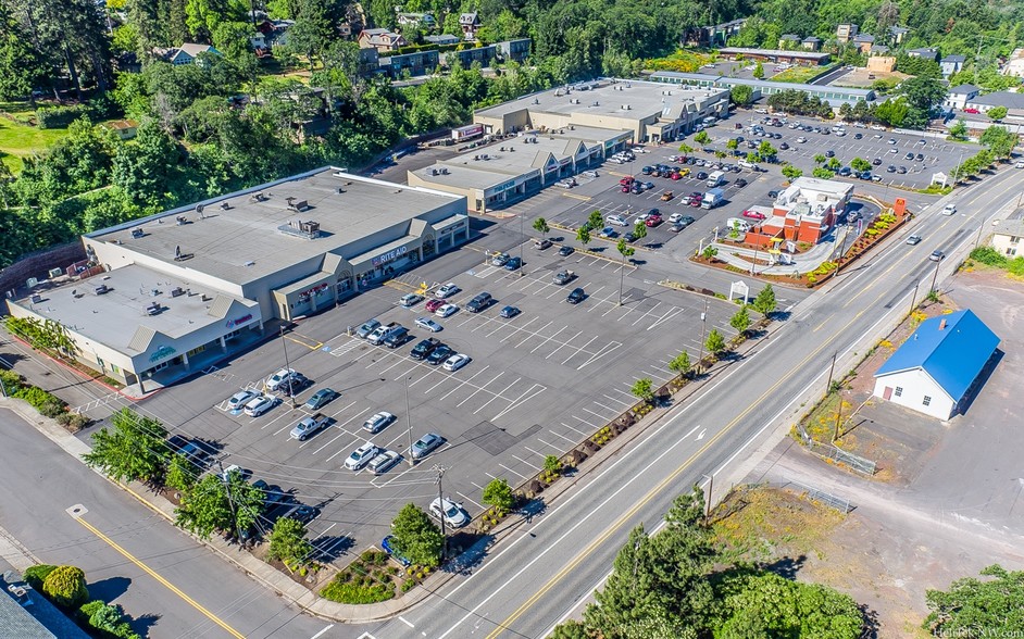 2025-2249 Cascade Ave, Hood River, OR for lease - Building Photo - Image 1 of 6