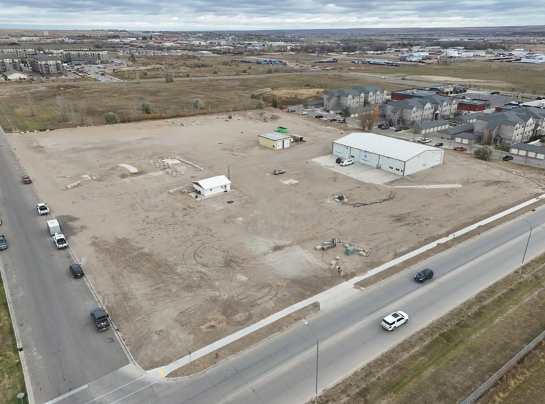 1218 42nd St W, Williston, ND à vendre - Photo du bâtiment - Image 2 de 16