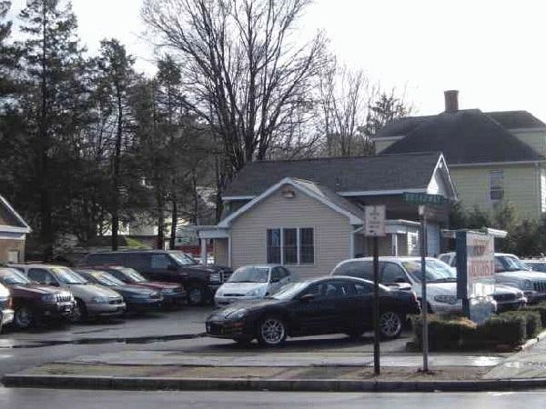 337 Broadway, Kingston, NY for lease - Building Photo - Image 2 of 17