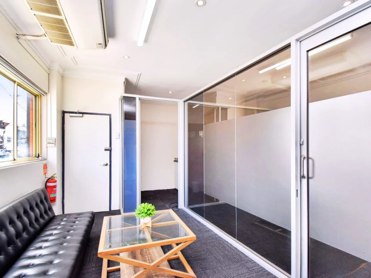 102 Railway St, Rockdale for lease Interior Photo- Image 1 of 5