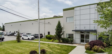 180 Manor Rd, East Rutherford, NJ à louer Photo du bâtiment- Image 1 de 3