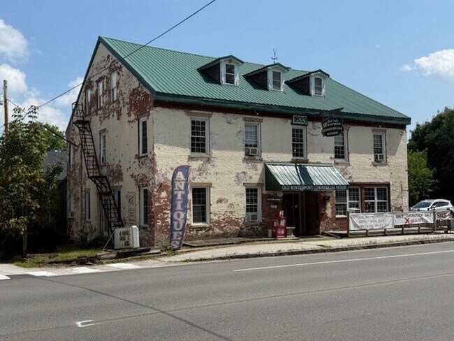 Plus de détails pour 114 Main St, Winterport, ME - Commerce de détail à vendre