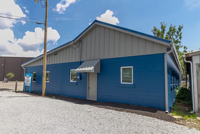 Plus de détails pour 925 Virginia St, Shelbyville, IN - Industriel à louer