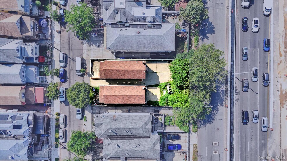 Prime Jamaica Assemblage Opportunity portefeuille de 2 propriétés à vendre sur LoopNet.ca - Photo du bâtiment - Image 2 de 3