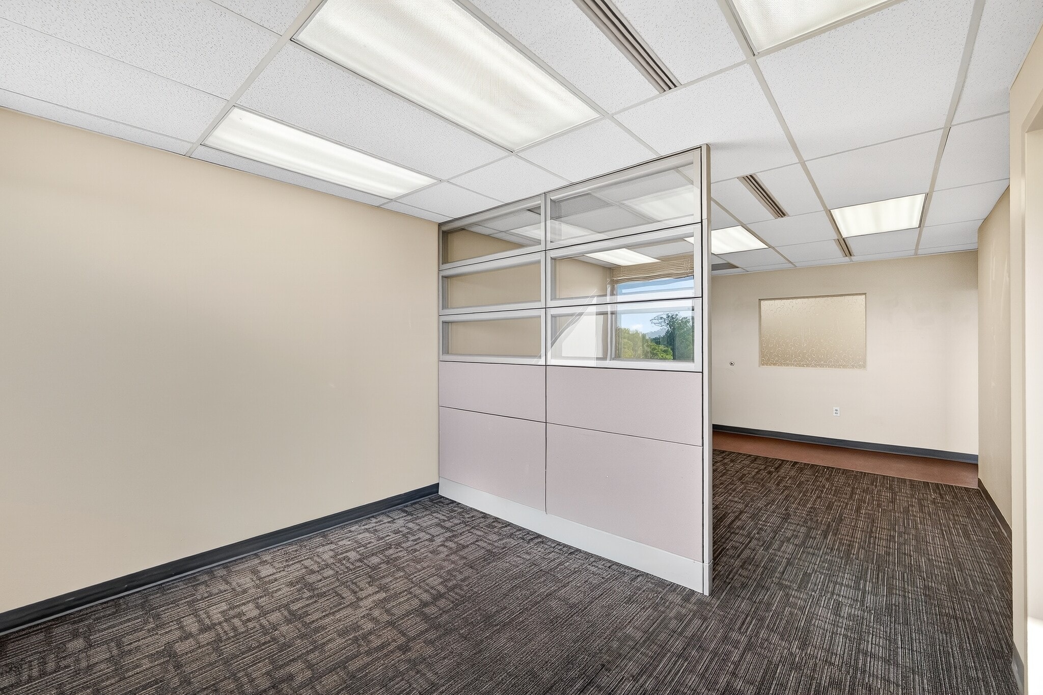 5445-5601 Loch Raven Blvd, Baltimore, MD for lease Interior Photo- Image 1 of 12
