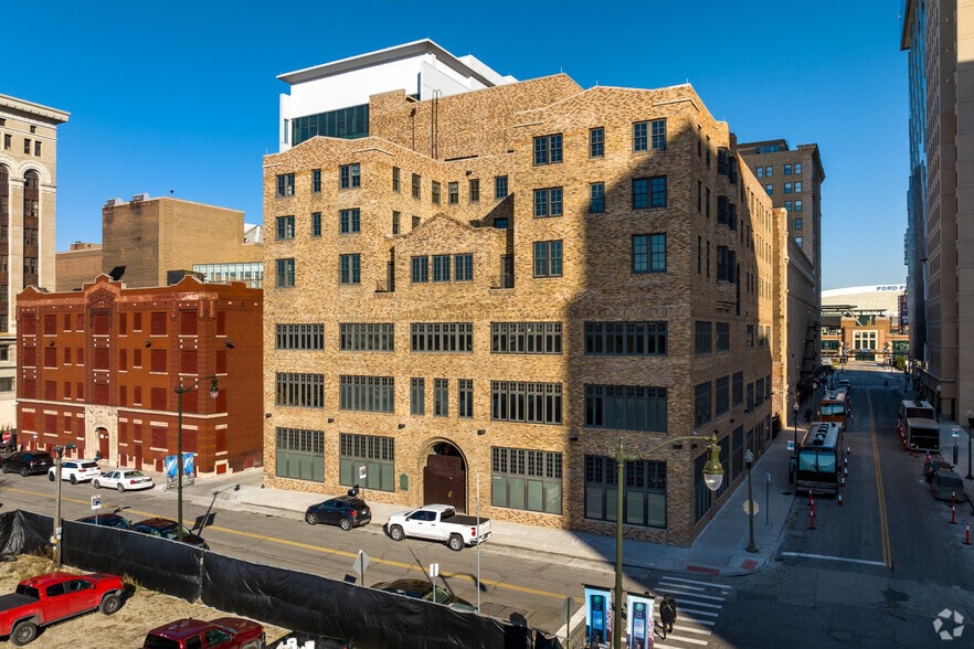 2110 Park Ave, Detroit, MI for lease - Building Photo - Image 2 of 5