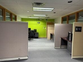 1626 Dekalb Ave, Sycamore, IL à louer Photo intérieure- Image 2 de 12