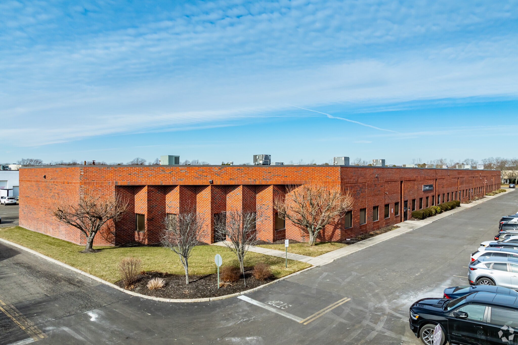 710 Union Pky, Ronkonkoma, NY à vendre Photo principale- Image 1 de 16