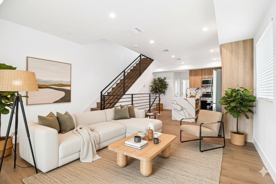 4512 St Elmo Dr, Los Angeles, CA for sale - Building Photo - Image 3 of 34