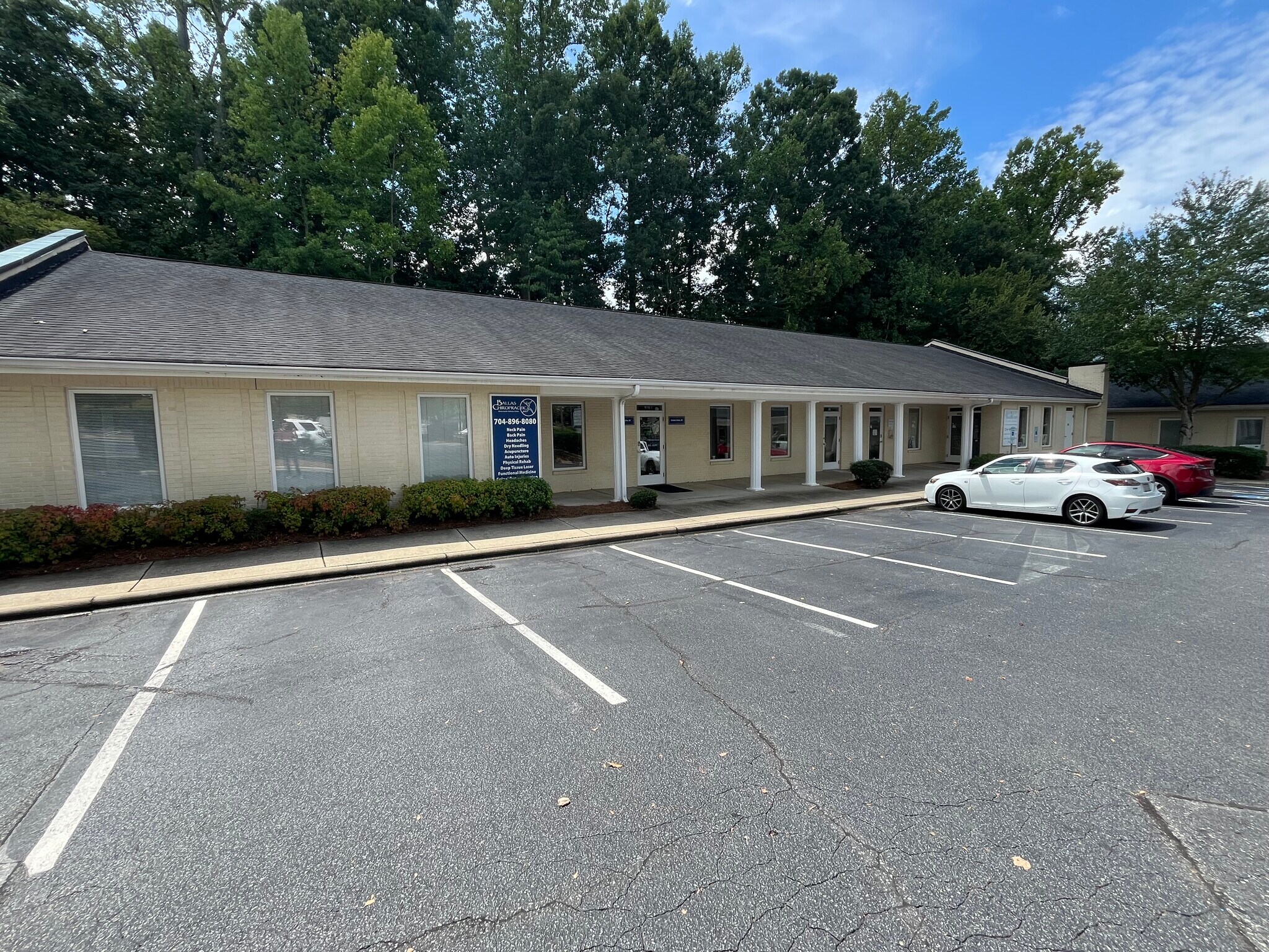 9710-9718 Sam Furr Rd, Huntersville, NC for lease Building Photo- Image 1 of 5
