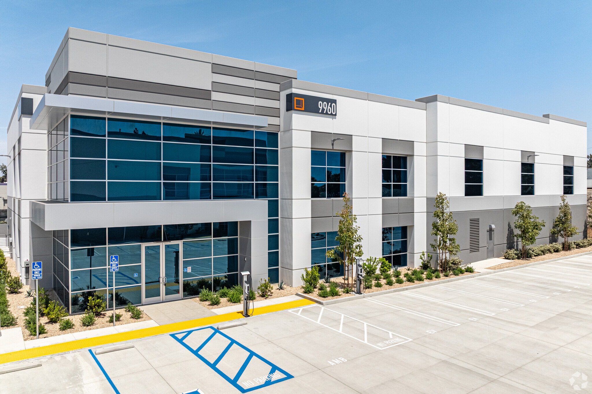 9920 Pioneer Blvd, Santa Fe Springs, CA for lease Building Photo- Image 1 of 32