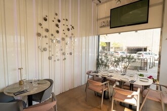 Retail in València, Valencia for lease Interior Photo- Image 2 of 24