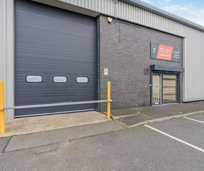 Startforth Rd, Middlesbrough à louer - Photo du bâtiment - Image 3 de 3