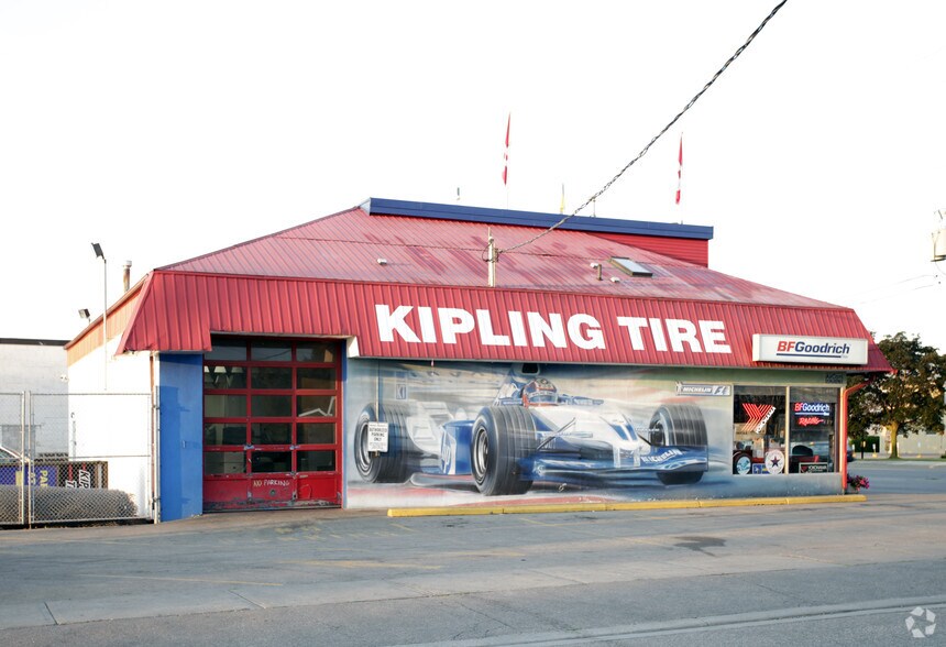837 Kipling Ave, Toronto, ON à louer - Photo du bâtiment - Image 2 de 2