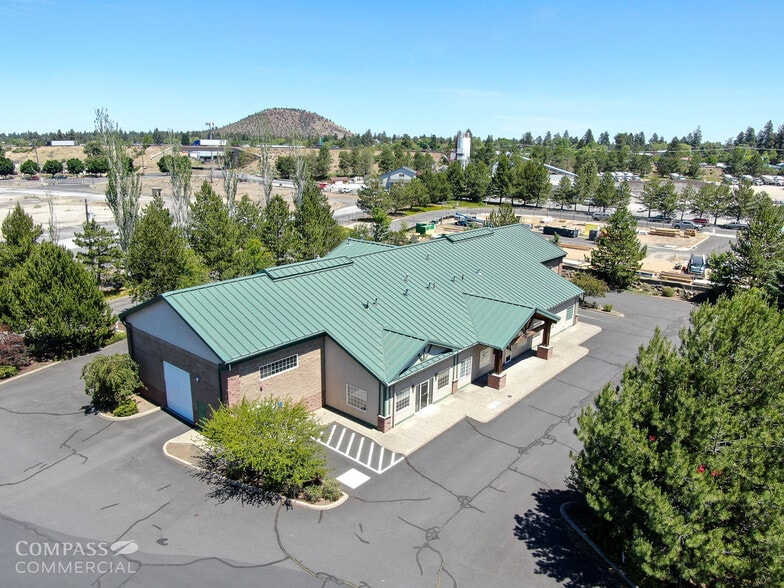 150 SW Scalehouse Loop, Bend, OR à louer - Photo du bâtiment - Image 1 de 5