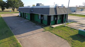 Plus de détails pour 1824 E 1st St, Chandler, OK - Vente au détail à vendre