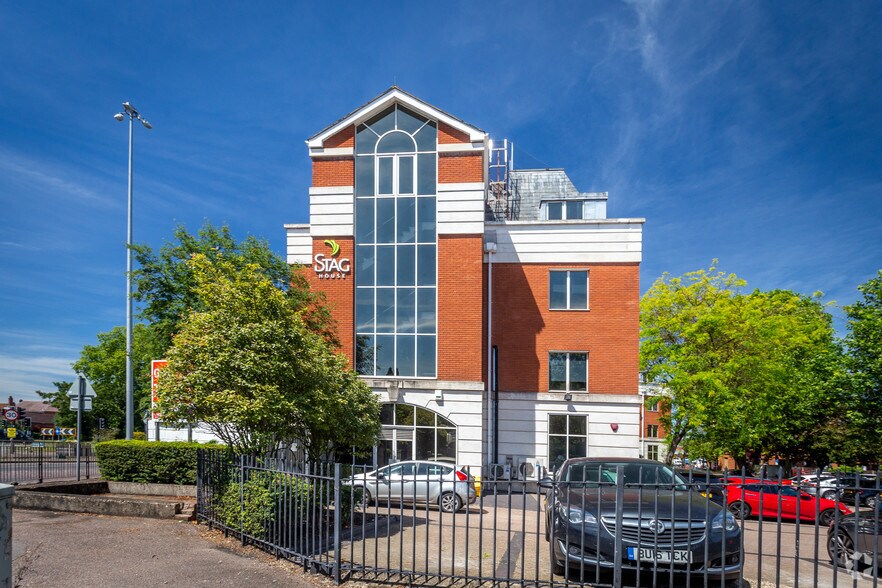 Old London Rd, Hertford à louer - Photo du bâtiment - Image 3 de 4