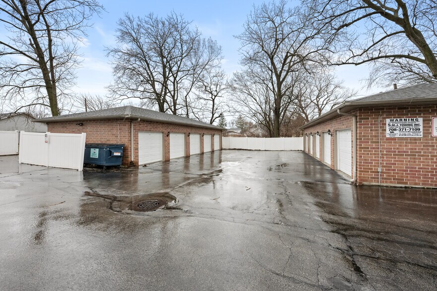 15524 Cicero Ave, Oak Forest, IL à vendre - Photo du bâtiment - Image 3 de 14