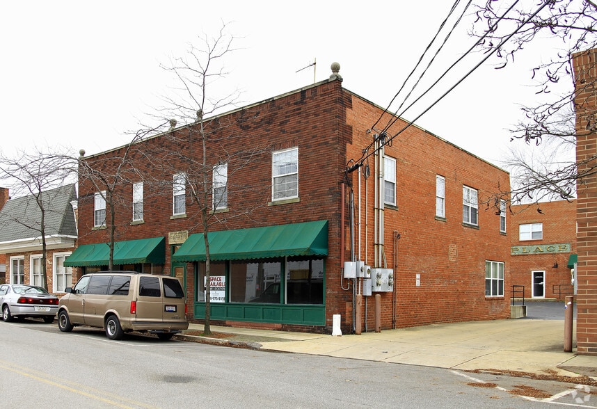 38036-38044 2nd St, Willoughby, OH à louer - Photo du bâtiment - Image 3 de 14