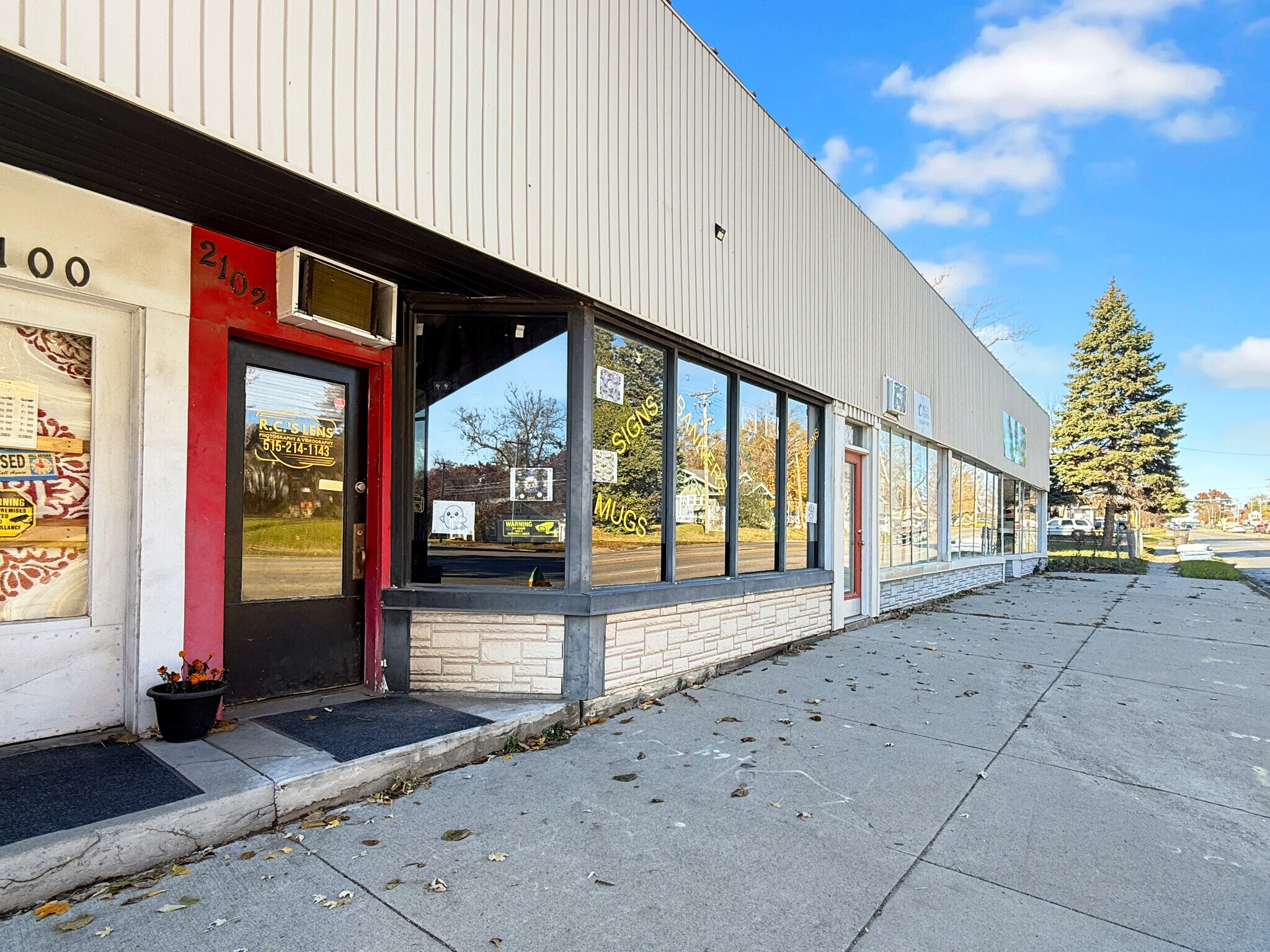 2102 E 14th St, Des Moines, IA à louer Photo du bâtiment- Image 1 de 17