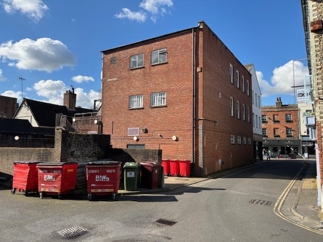 62-63 South St, Chichester for lease - Building Photo - Image 3 of 6